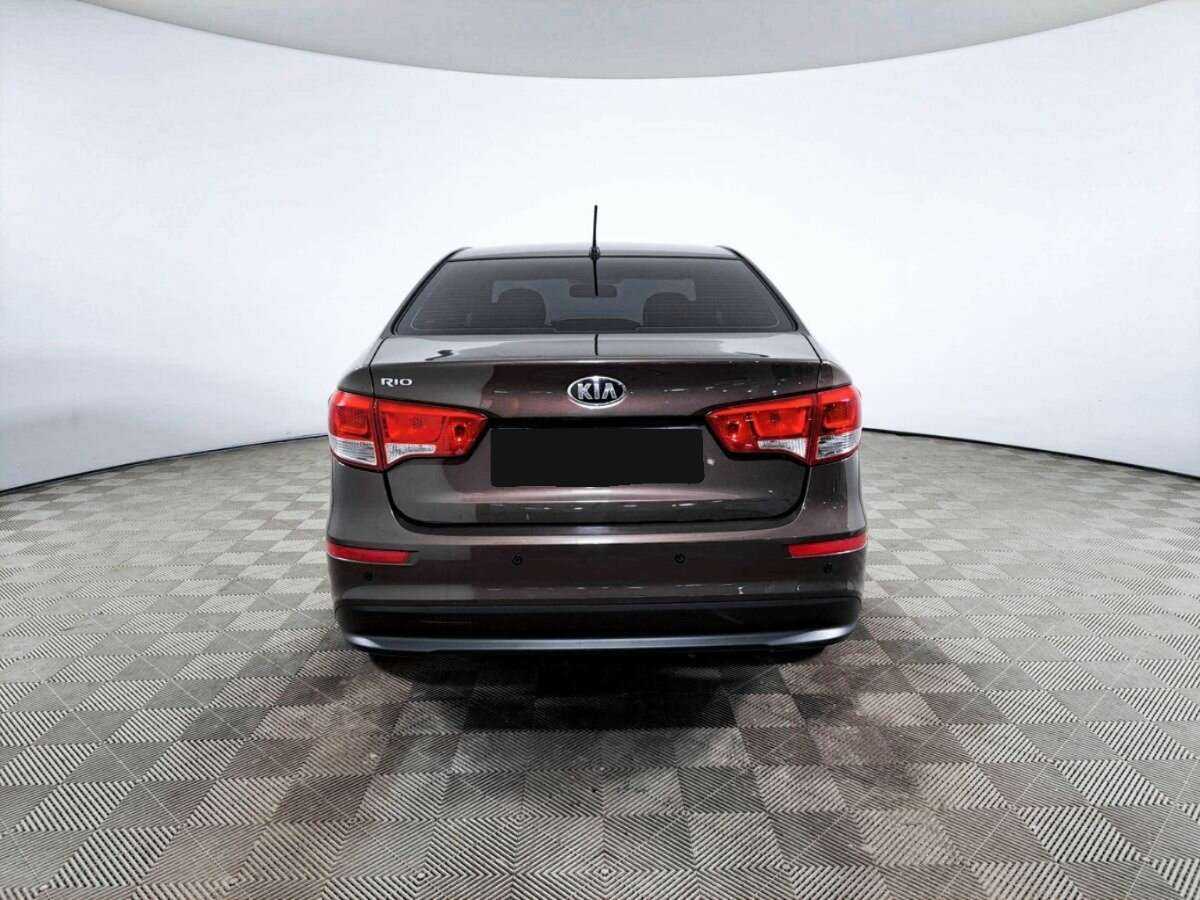 Kia Rio с пробегом — 2016 год. Фото: #5