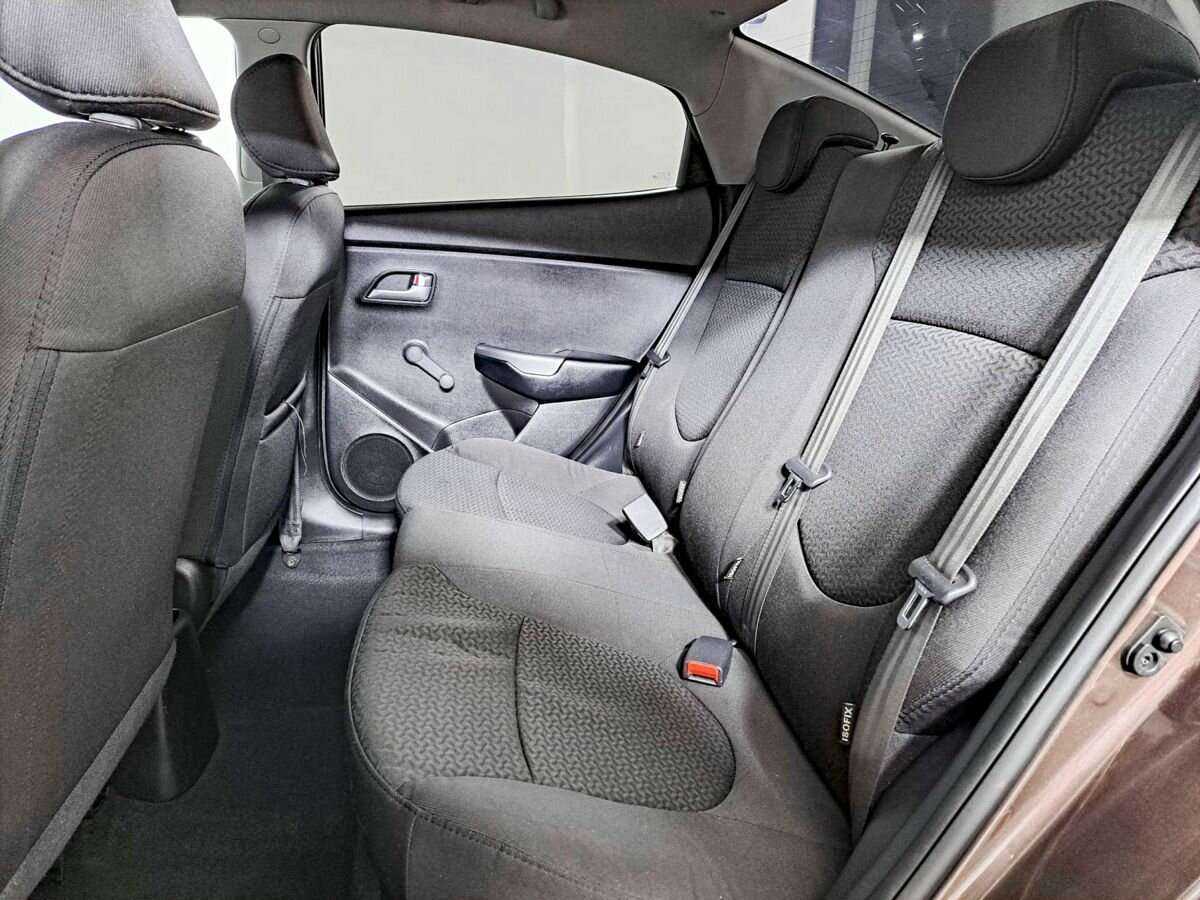 Kia Rio с пробегом — 2016 год. Фото: #9