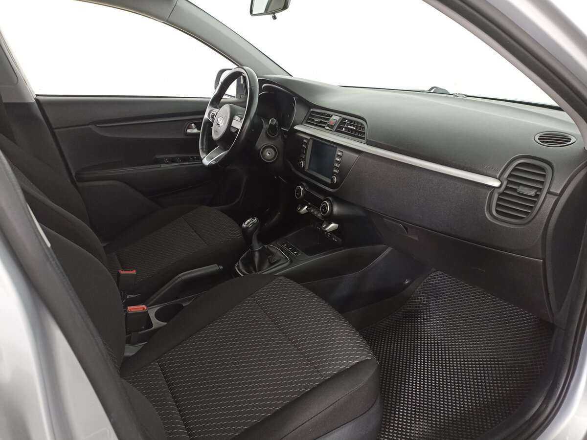 Kia Rio с пробегом — 2019 год. Фото: #8