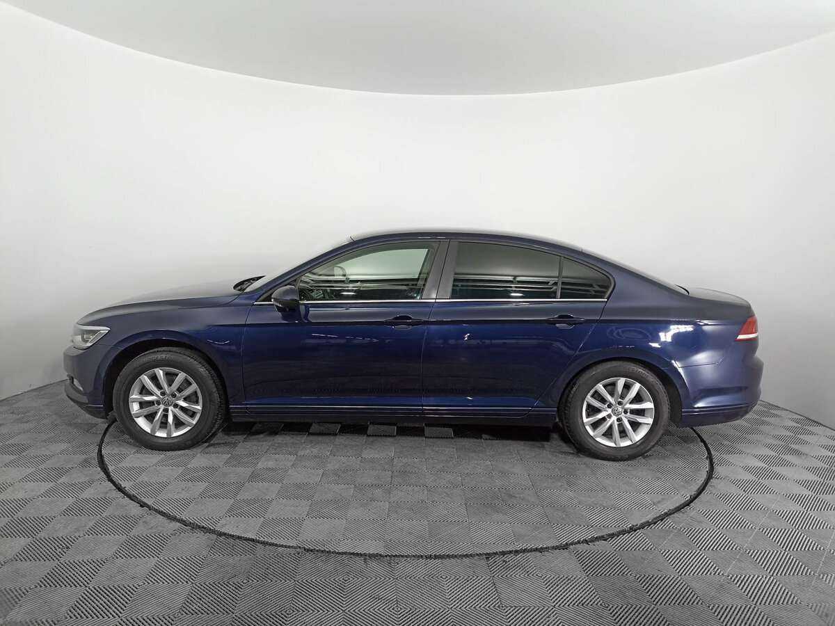 Volkswagen Passat с пробегом — 2016 год. Фото: #7