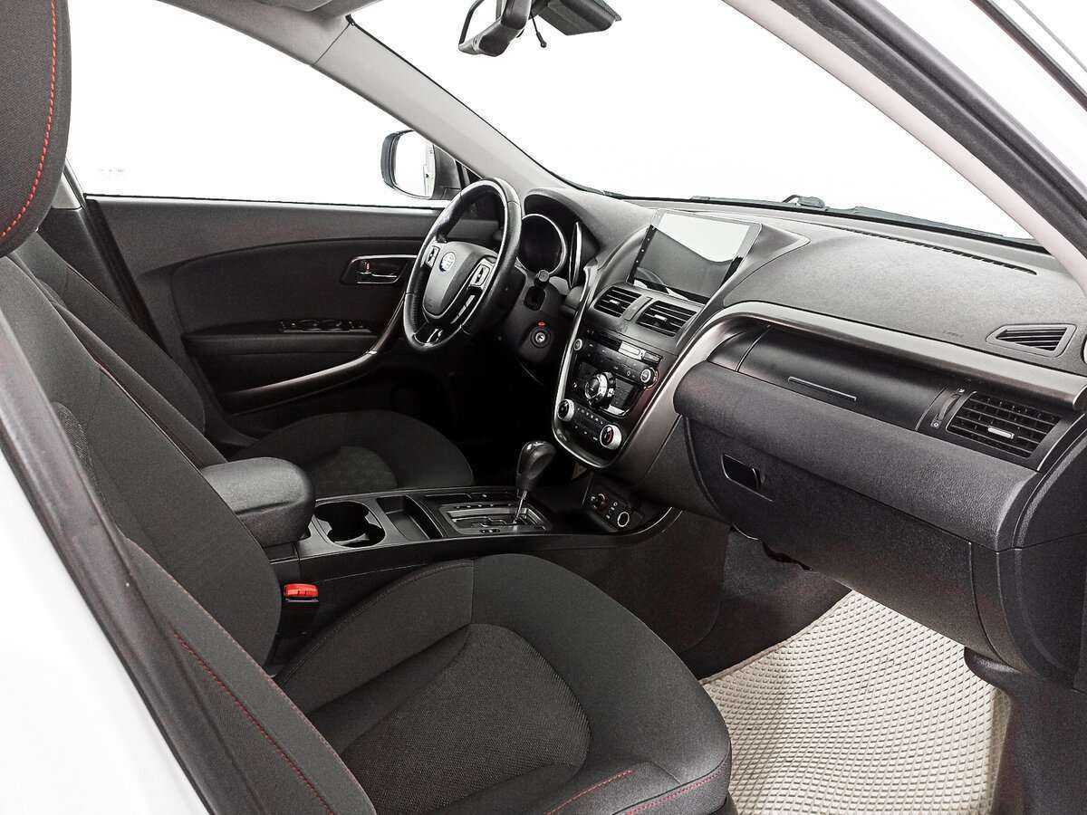 FAW Besturn X80 с пробегом — 2017 год. Фото: #7