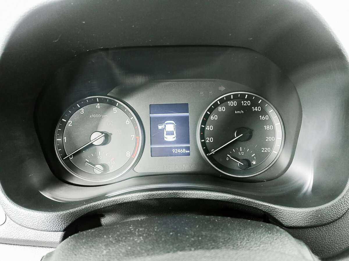 Hyundai Solaris с пробегом — 2017 год. Фото: #10