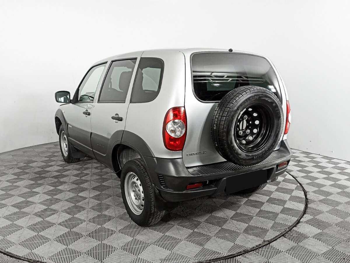 Chevrolet Niva с пробегом — 2017 год. Фото: #6