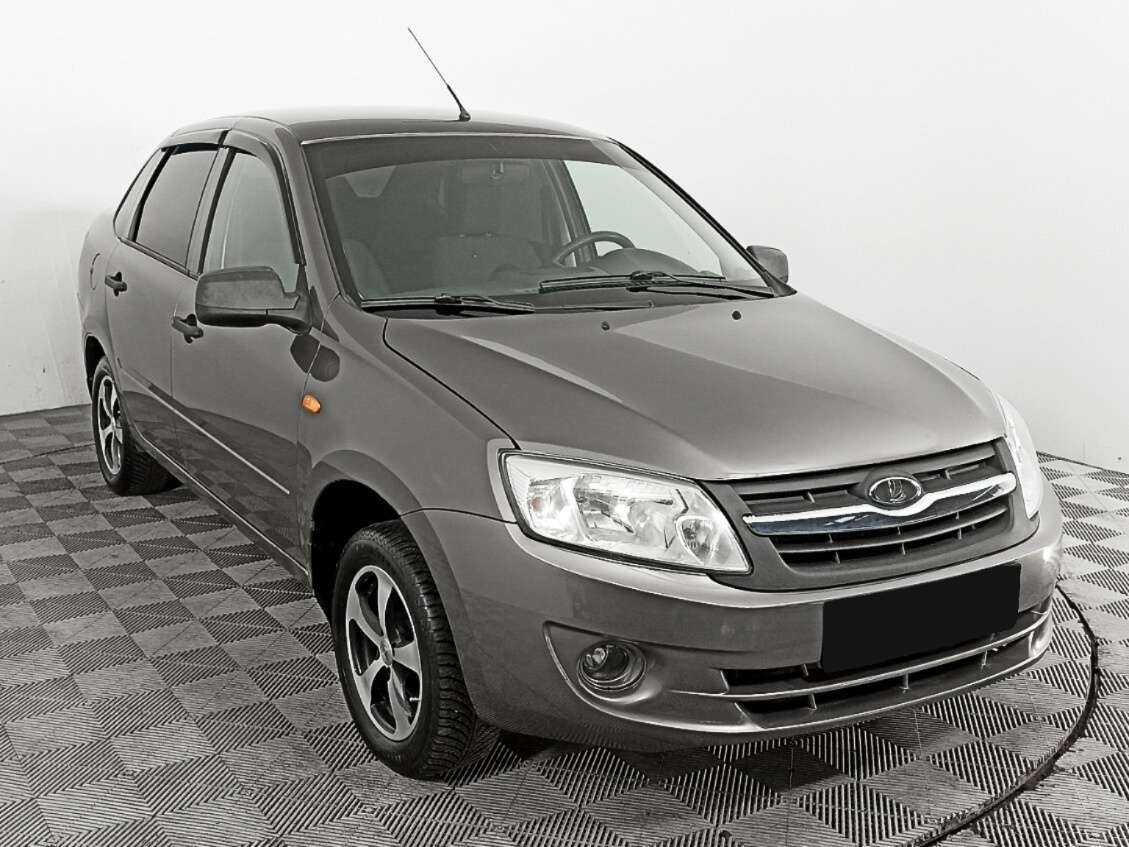 Lada (ВАЗ) Granta с пробегом — 2014 год. Фото: #2