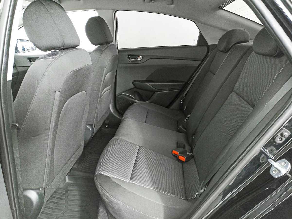 Hyundai Solaris с пробегом — 2018 год. Фото: #9