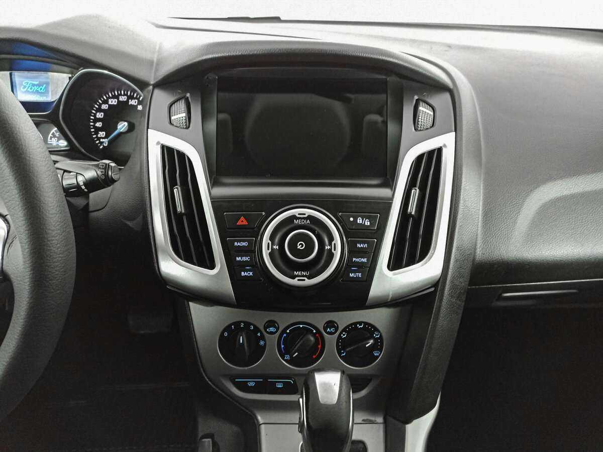 Ford Focus с пробегом — 2013 год. Фото: #12