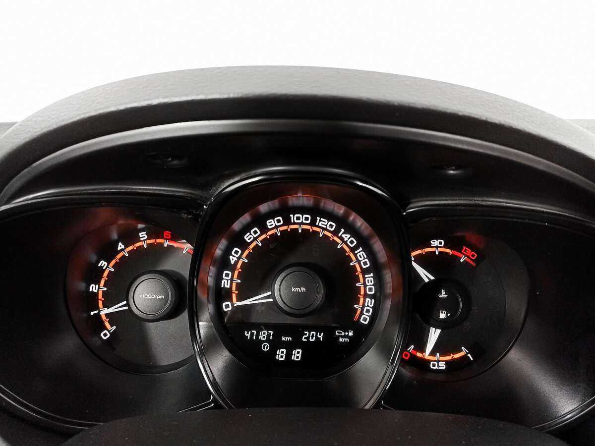 Lada (ВАЗ) Vesta с пробегом — 2019 год. Фото: #8