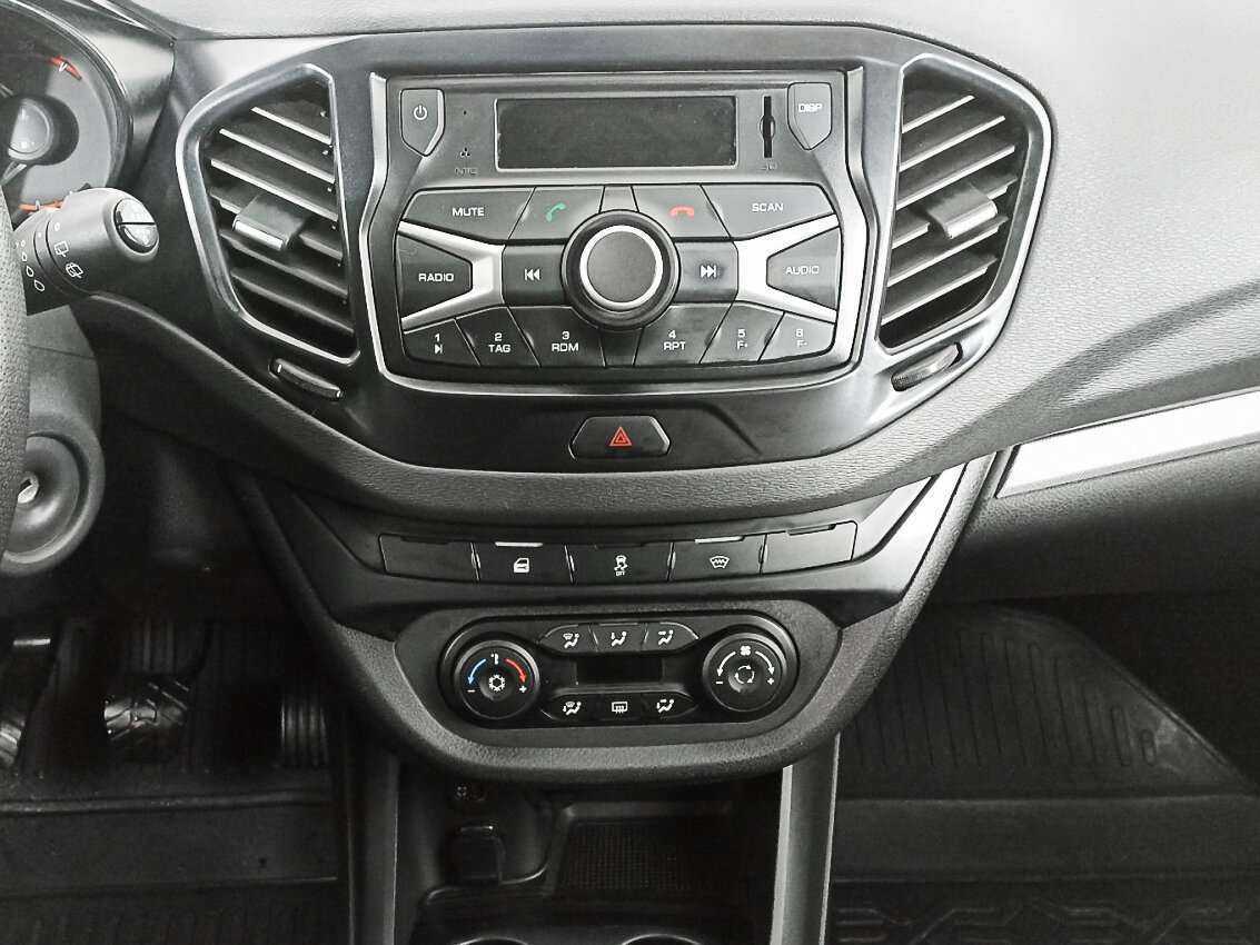 Lada (ВАЗ) Vesta с пробегом — 2020 год. Фото: #12