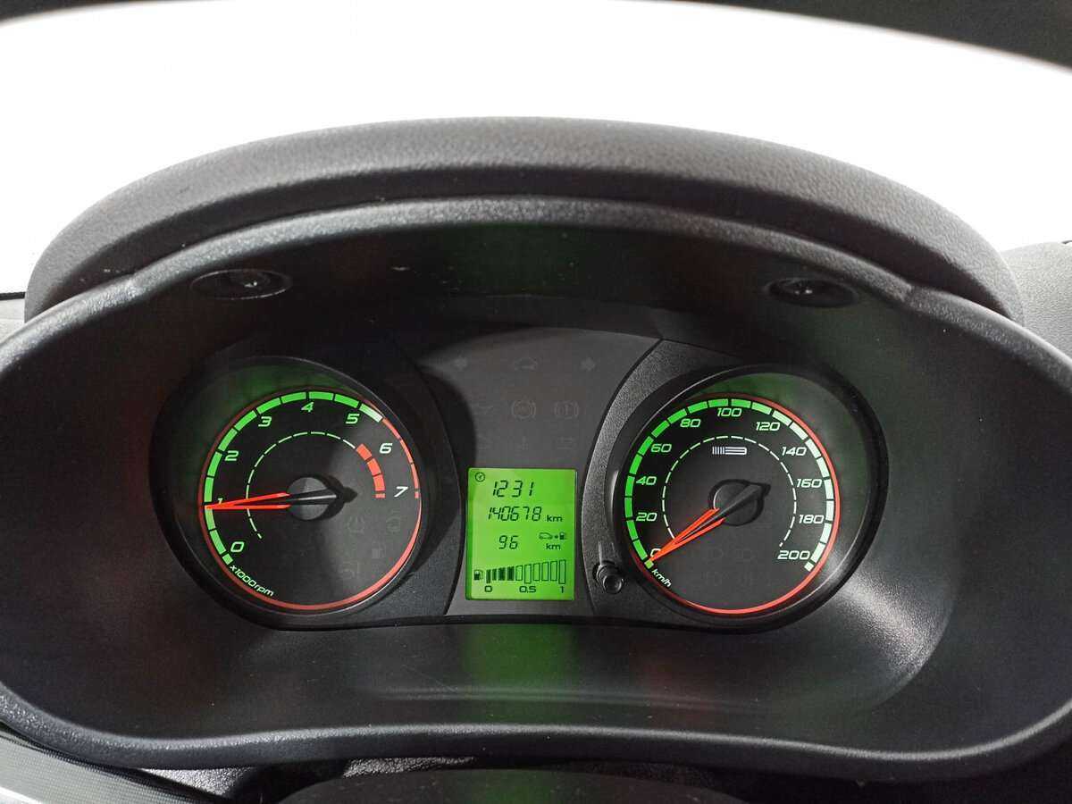 Lada (ВАЗ) Kalina с пробегом — 2016 год. Фото: #12