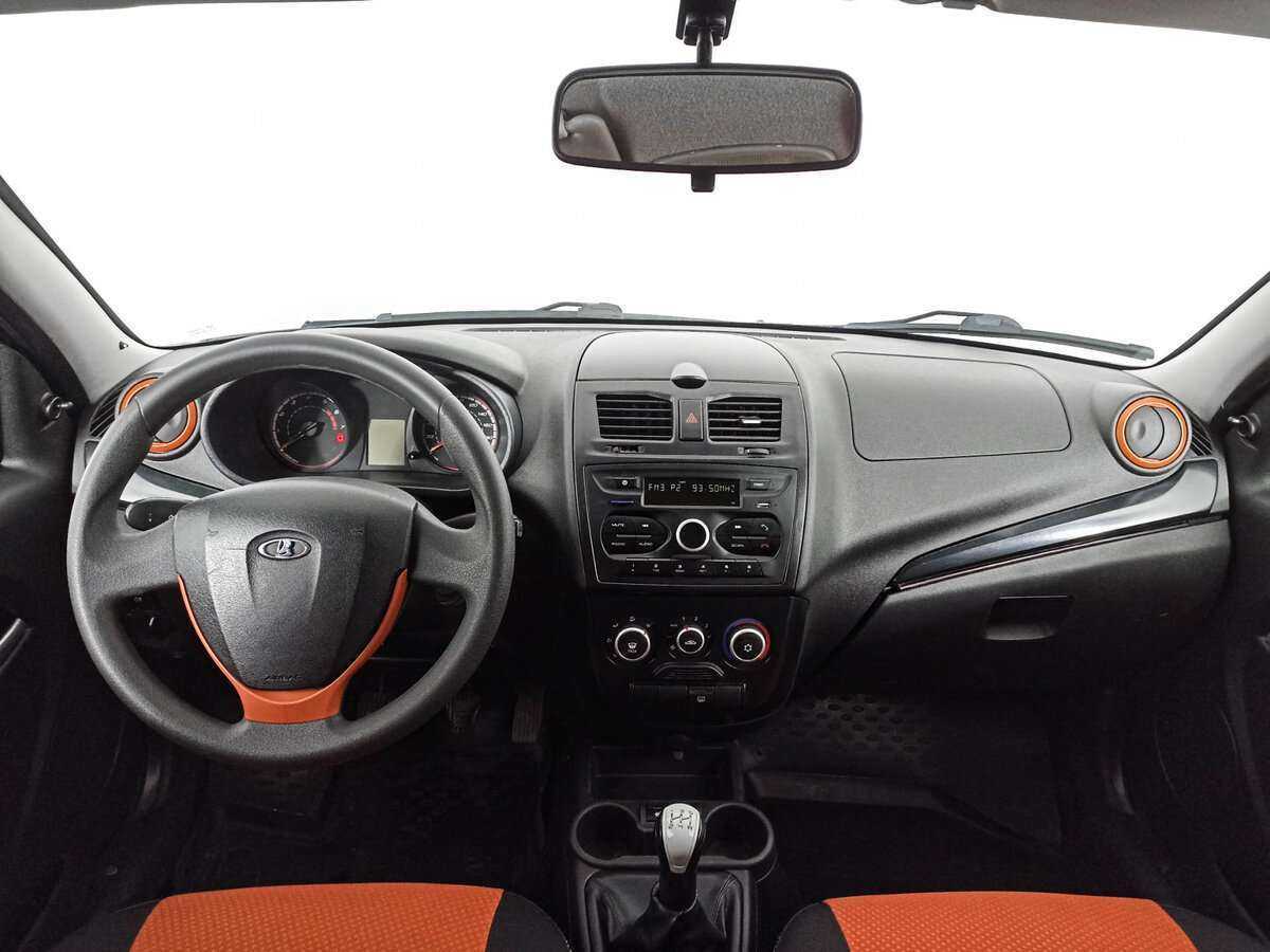 Lada (ВАЗ) Kalina с пробегом — 2016 год. Фото: #13