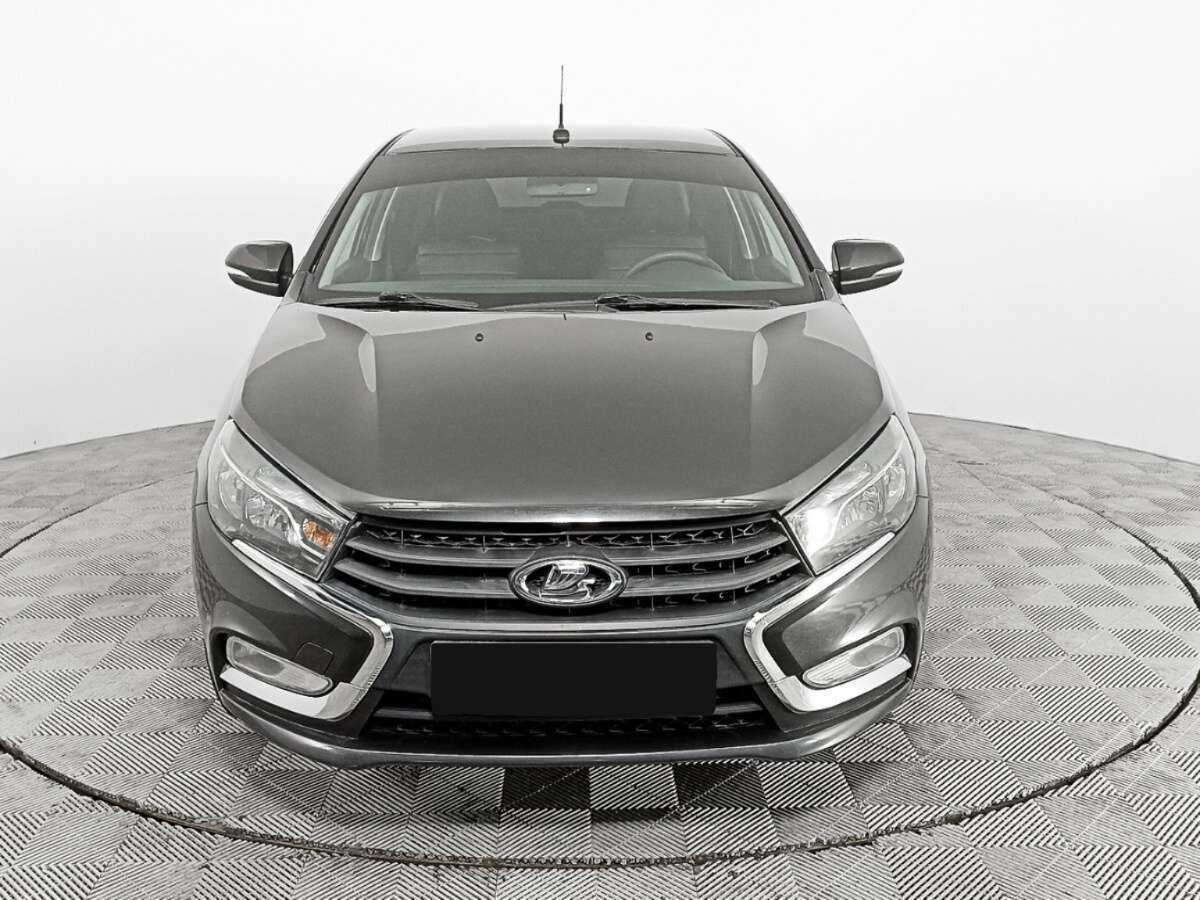 Lada (ВАЗ) Vesta с пробегом — 2015 год. Фото: #1