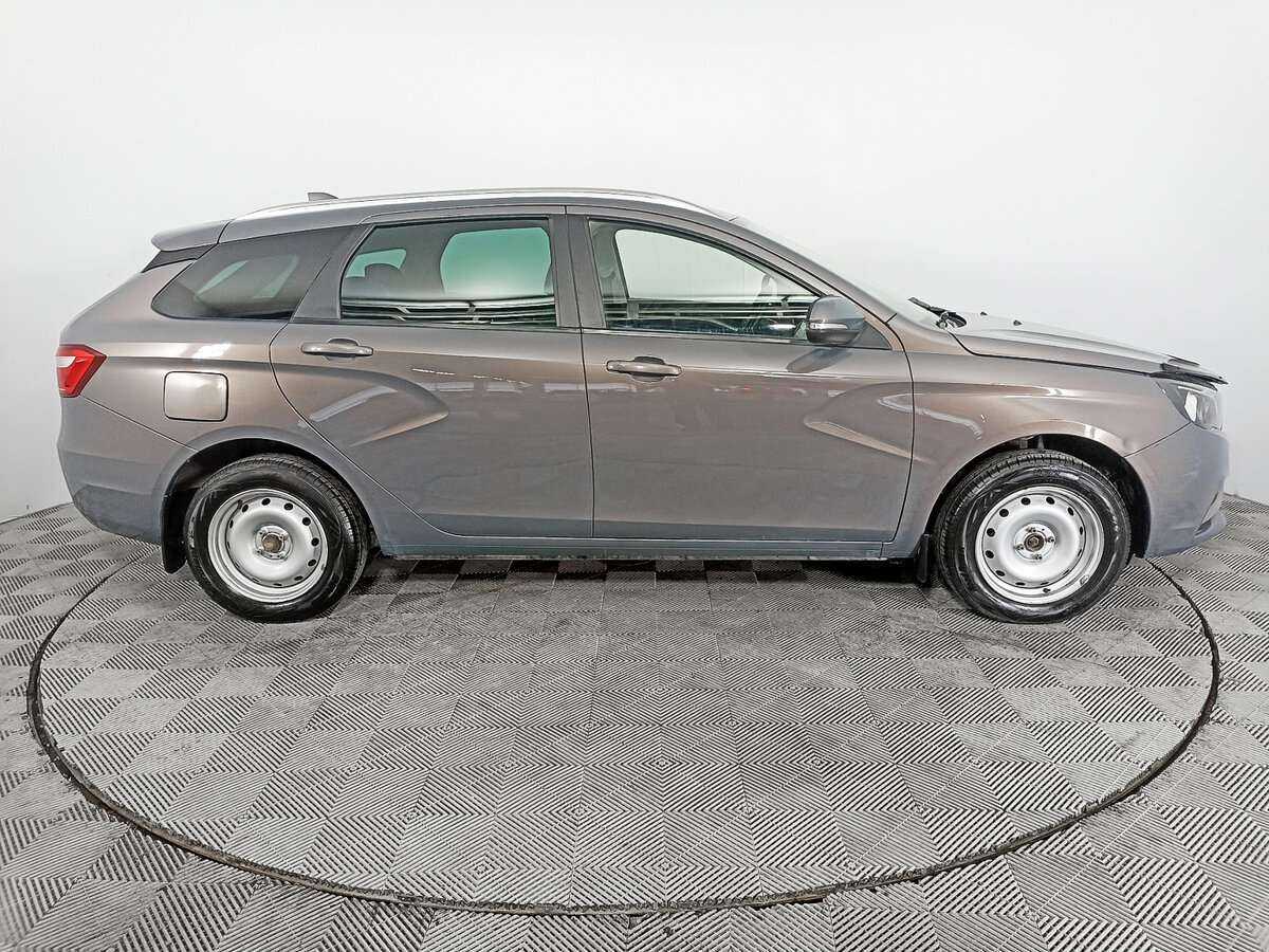 Lada (ВАЗ) Vesta с пробегом — 2017 год. Фото: #3