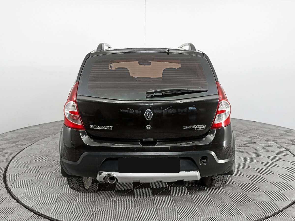 Renault Sandero с пробегом — 2012 год. Фото: #5