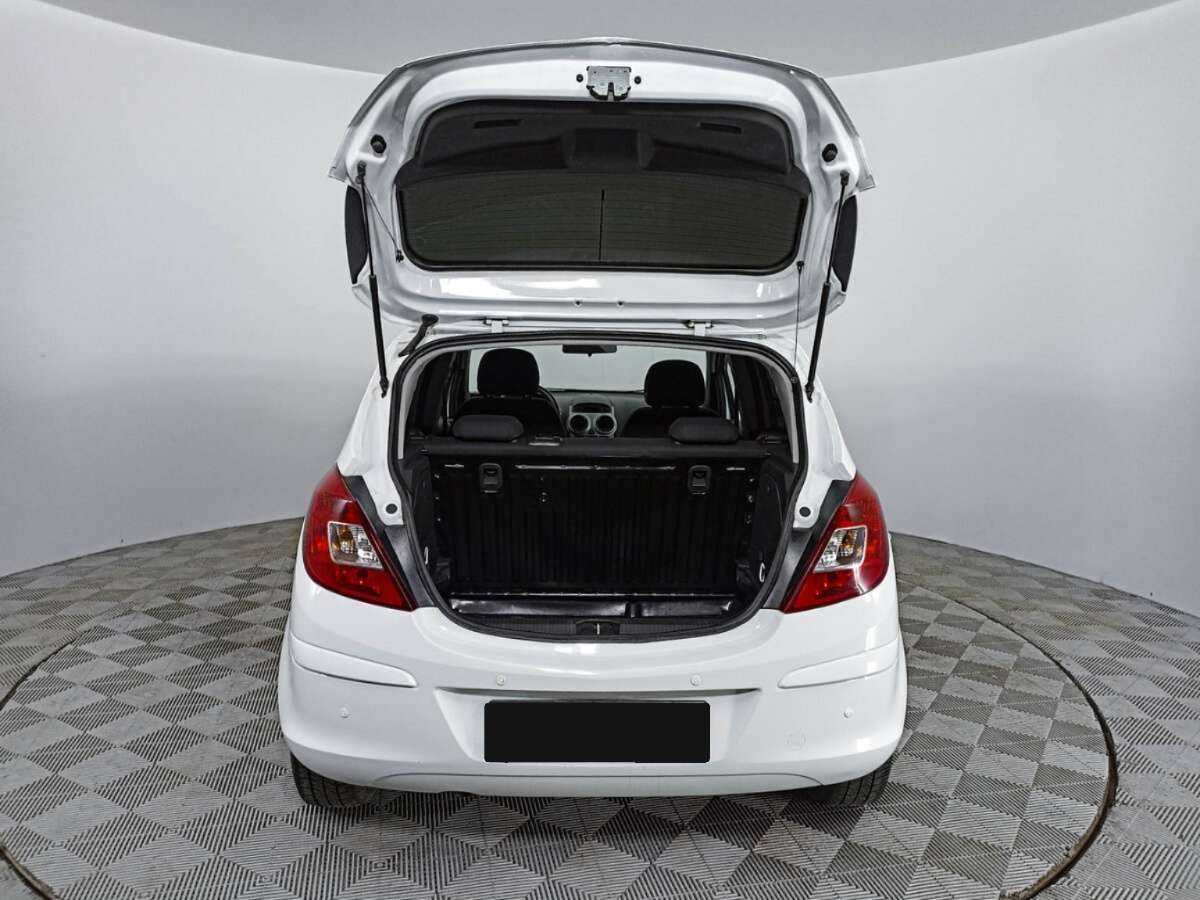 Opel Corsa с пробегом — 2013 год. Фото: #9