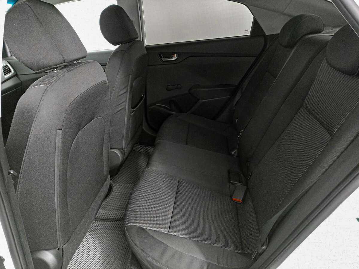 Hyundai Solaris с пробегом — 2017 год. Фото: #9