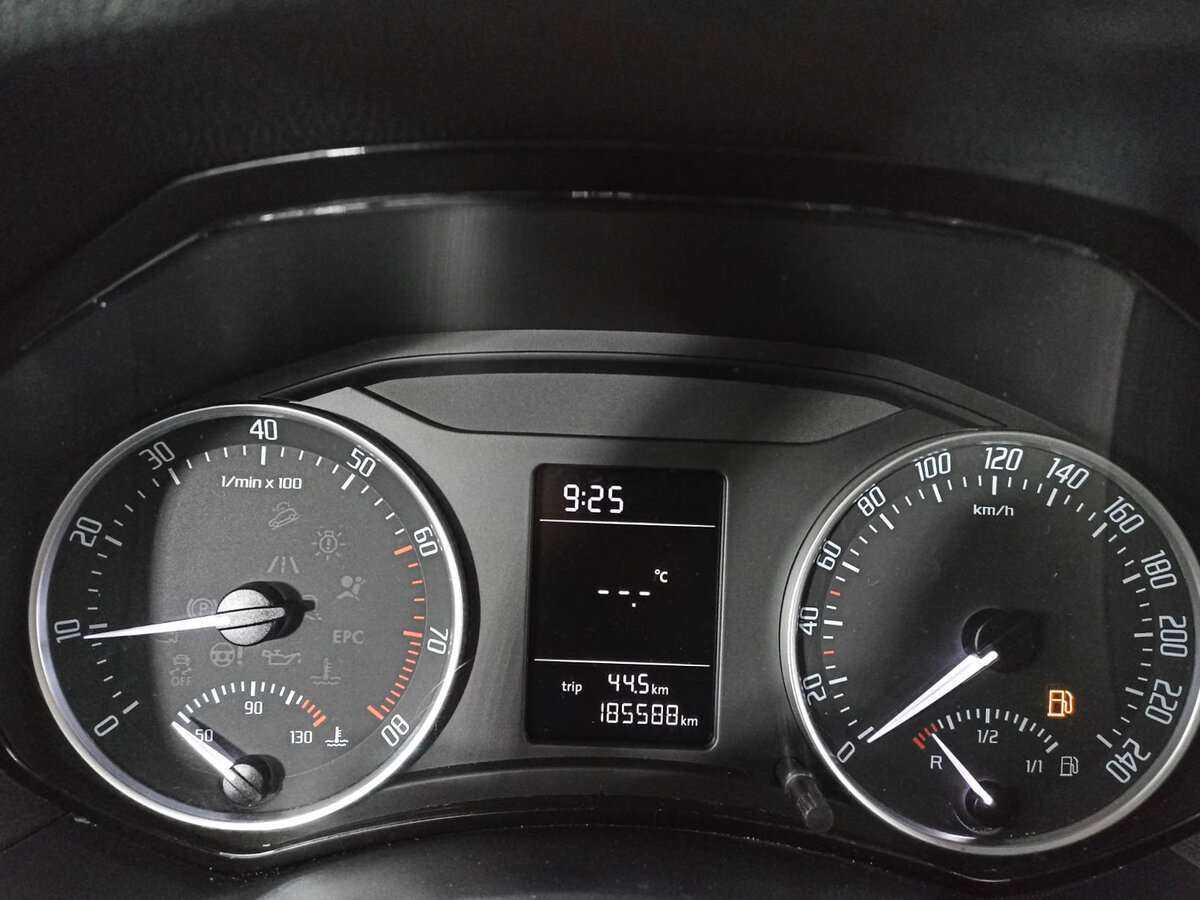 Skoda Octavia с пробегом — 2012 год. Фото: #8