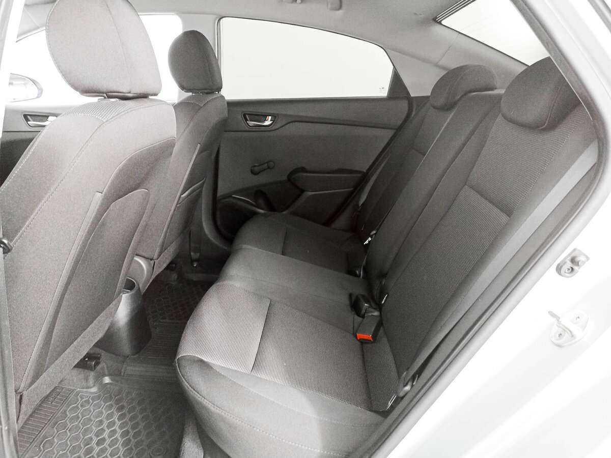 Hyundai Solaris с пробегом — 2017 год. Фото: #11