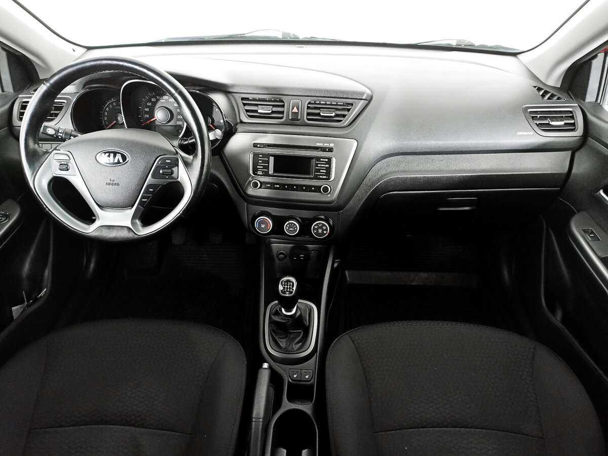 Kia Rio с пробегом — 2016 год. Фото: #10