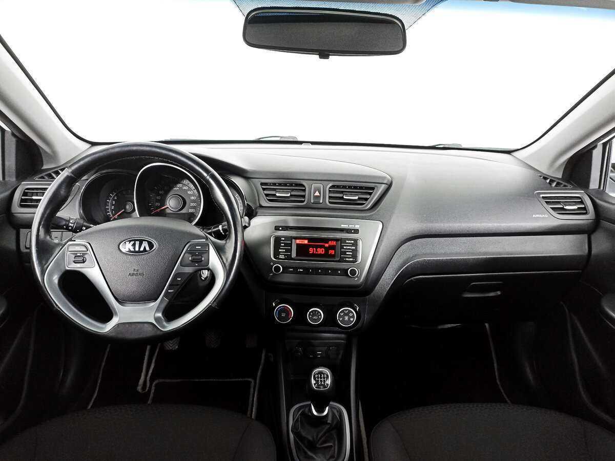 Kia Rio с пробегом — 2015 год. Фото: #9
