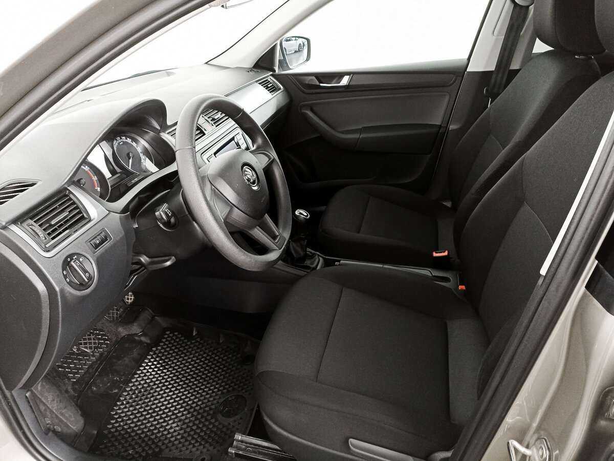Skoda Rapid с пробегом — 2019 год. Фото: #13
