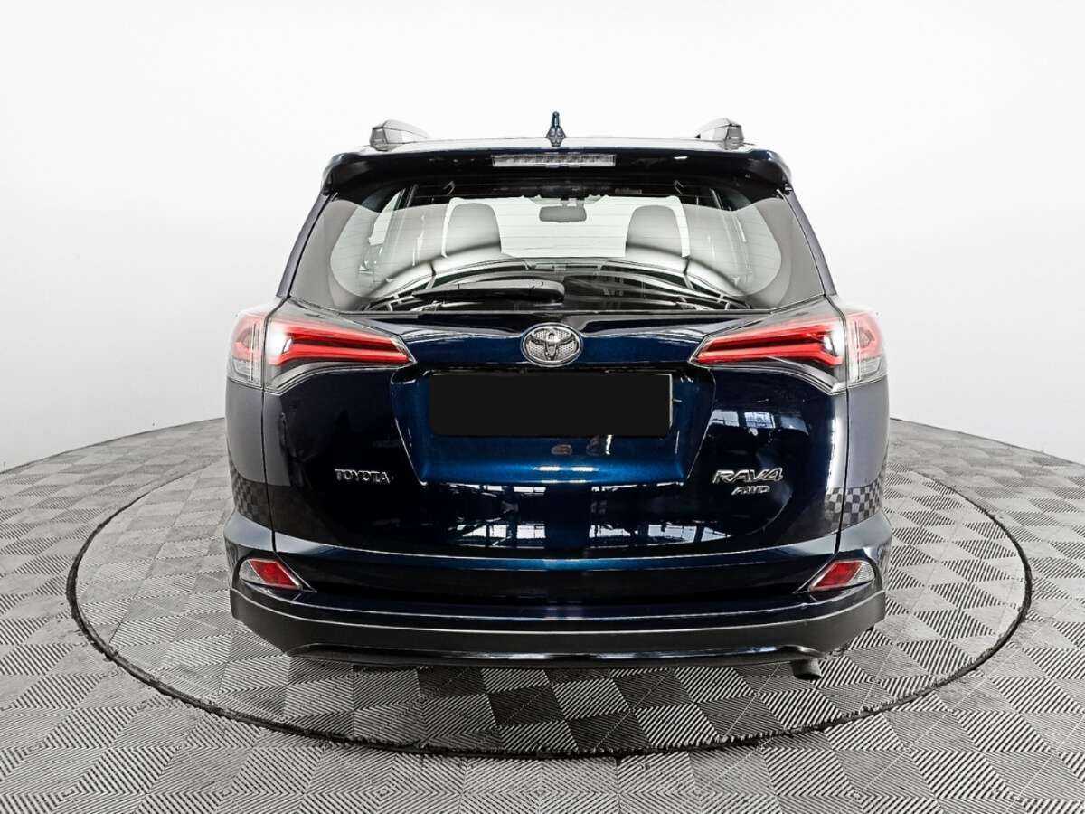 Toyota RAV4 с пробегом — 2019 год. Фото: #5