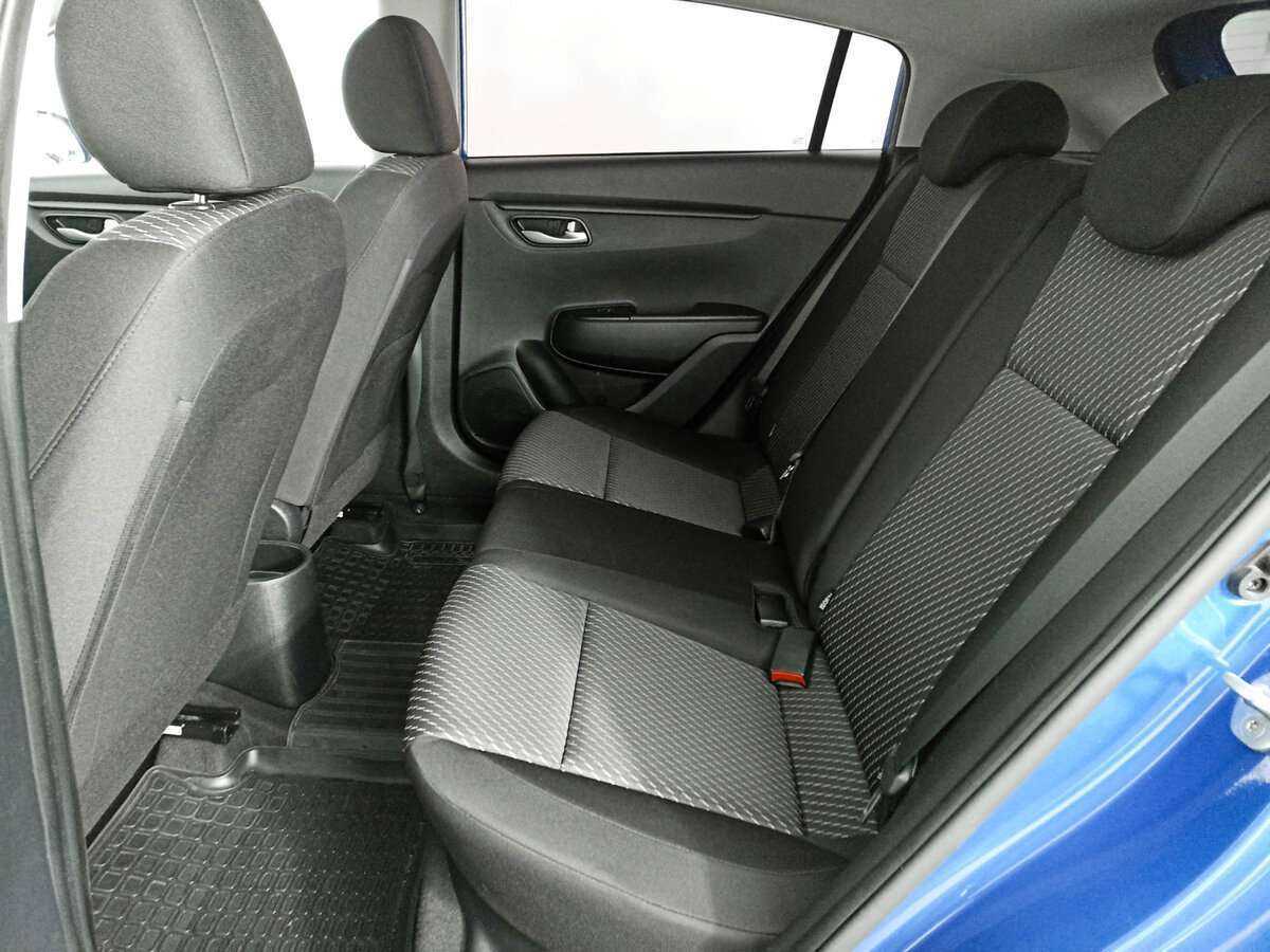 Kia Rio с пробегом — 2017 год. Фото: #9