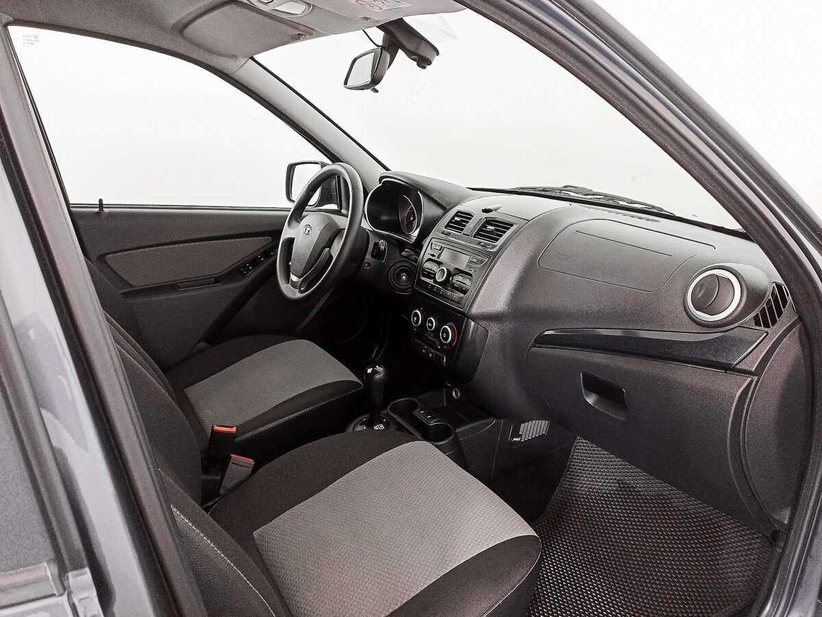 Lada (ВАЗ) Kalina с пробегом — 2018 год. Фото: #8