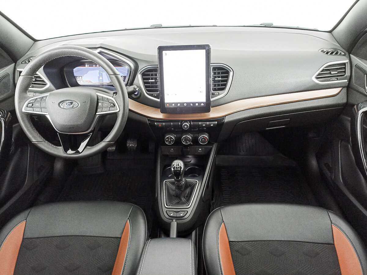 Lada (ВАЗ) Vesta с пробегом — 2023 год. Фото: #10