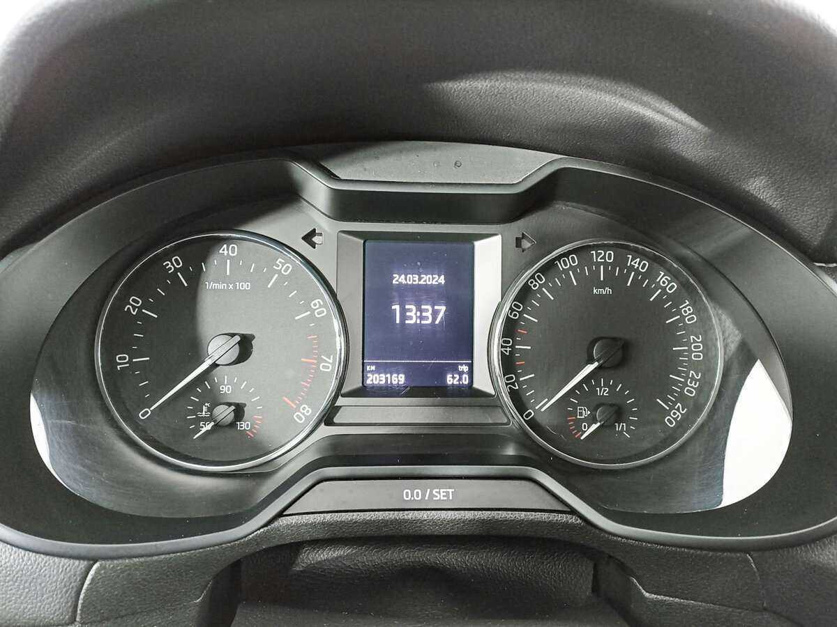 Skoda Octavia с пробегом — 2014 год. Фото: #10