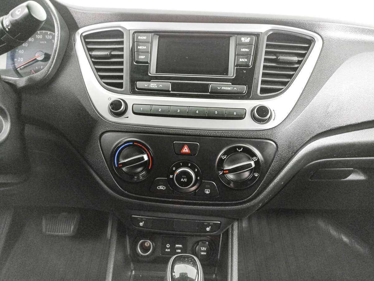 Hyundai Solaris с пробегом — 2017 год. Фото: #12