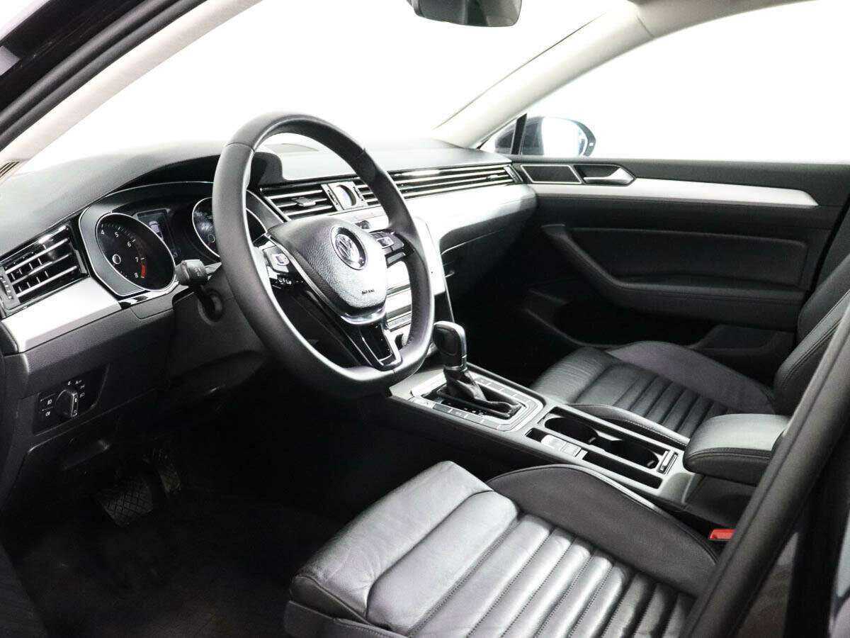 Volkswagen Passat с пробегом — 2017 год. Фото: #7