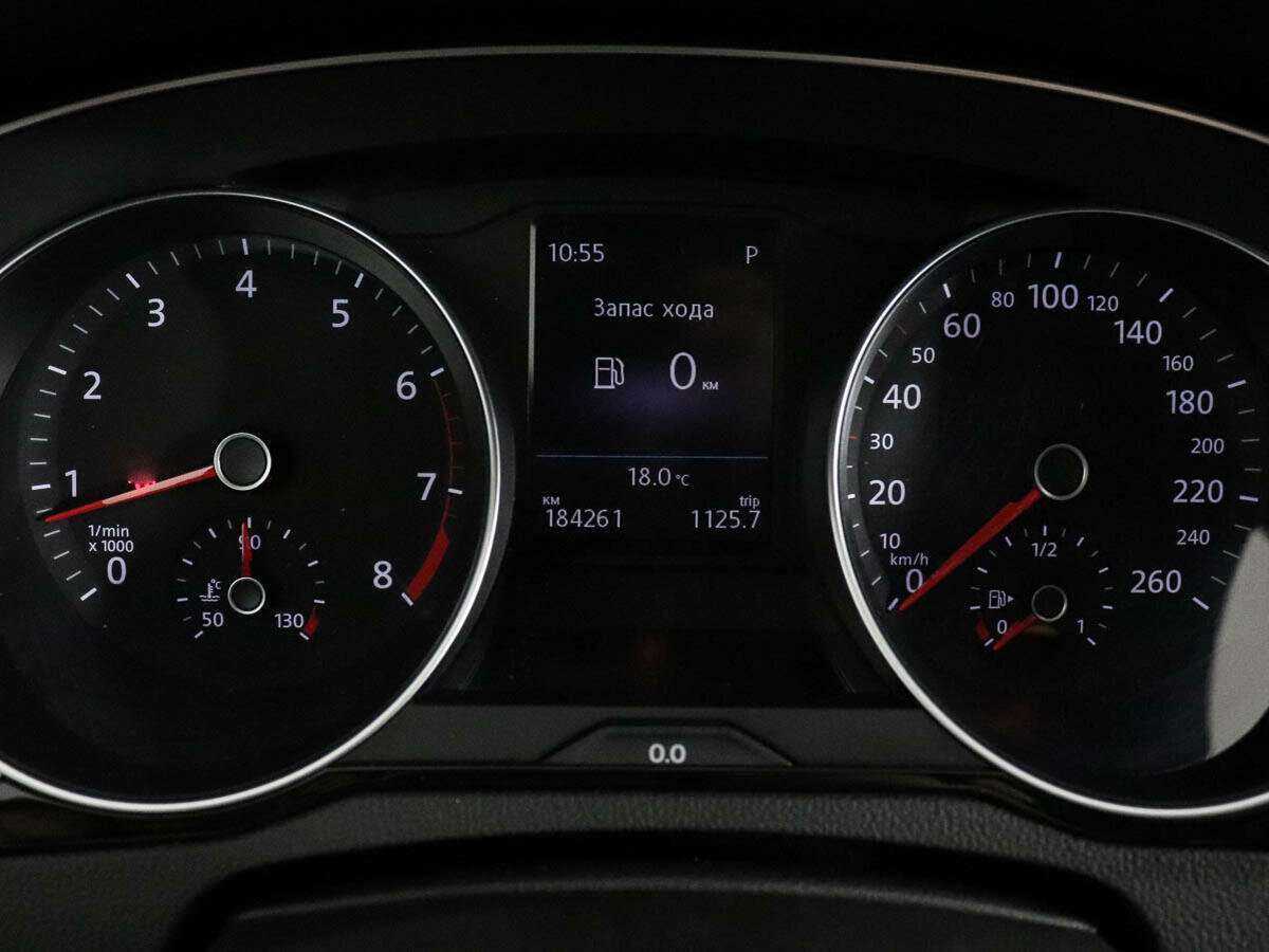 Volkswagen Passat с пробегом — 2017 год. Фото: #9
