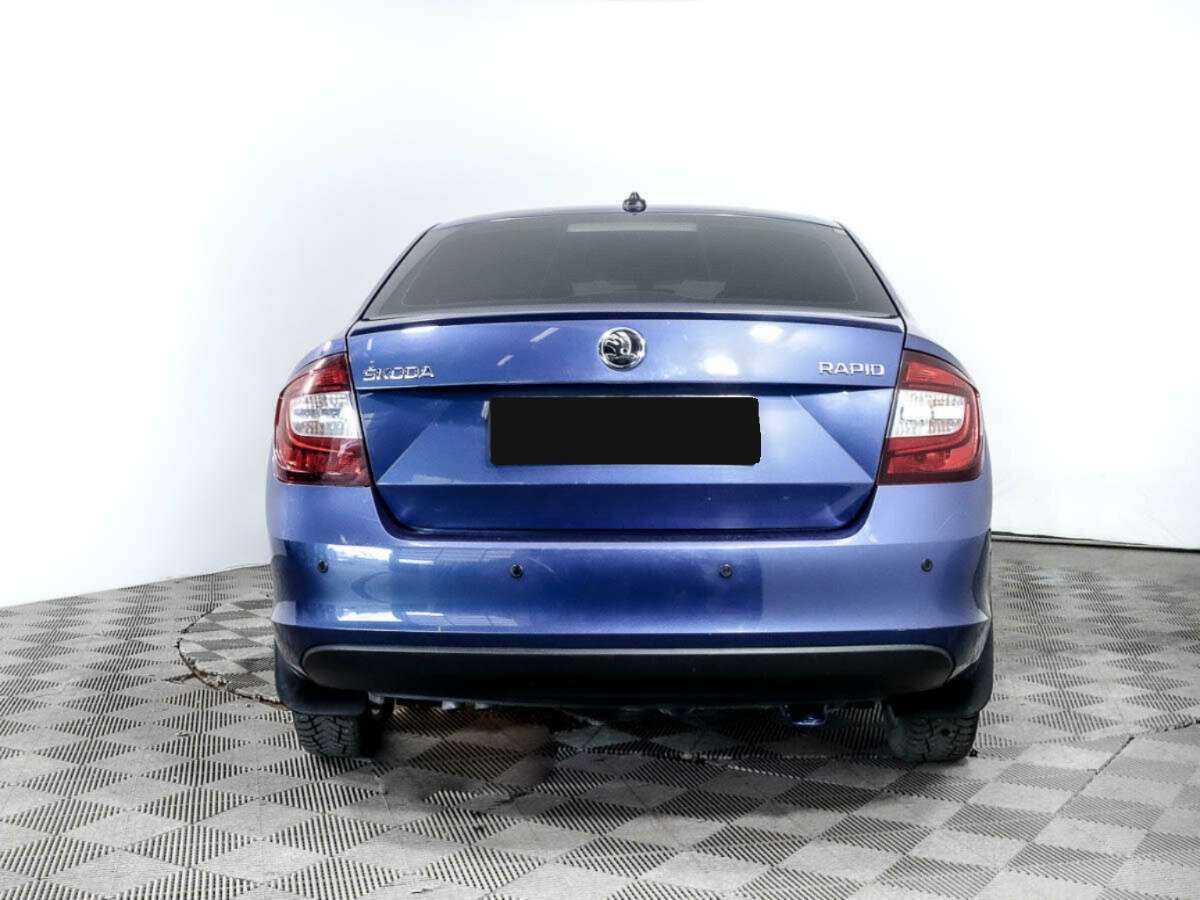 Skoda Rapid с пробегом — 2017 год. Фото: #4