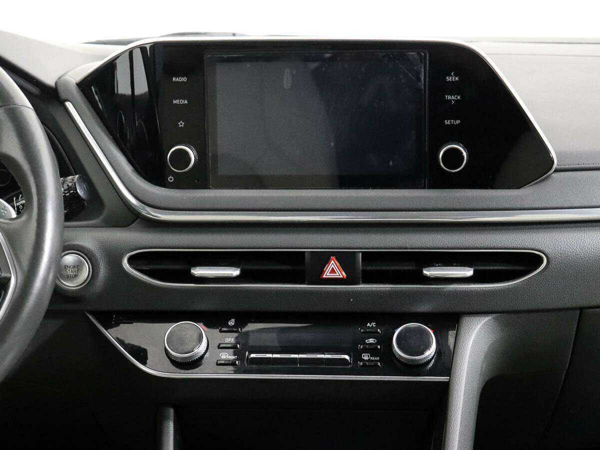 Hyundai Sonata с пробегом — 2020 год. Фото: #11