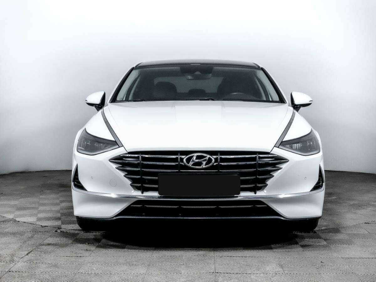 Hyundai Sonata с пробегом — 2021 год. Фото: #1