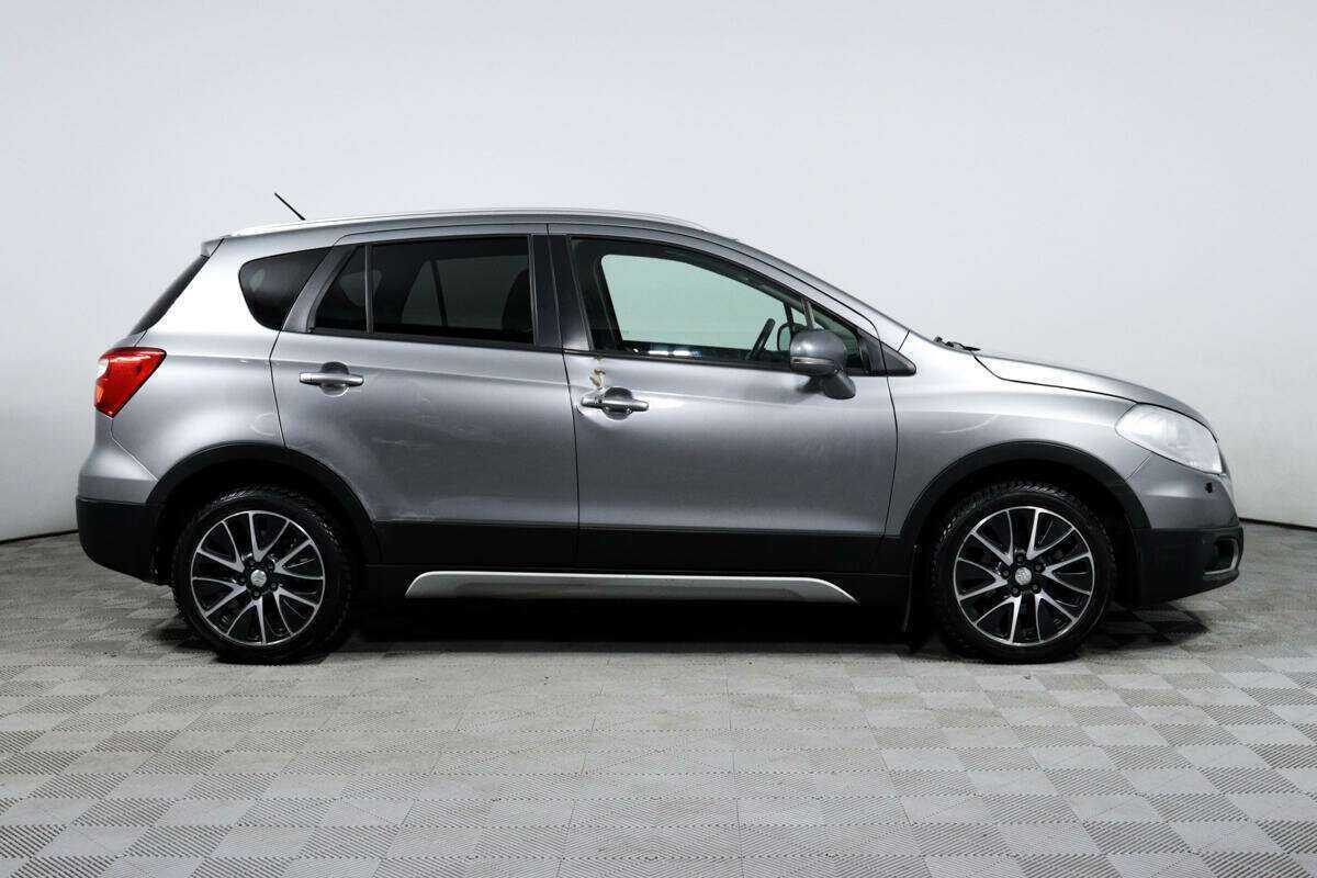 Suzuki SX4 с пробегом — 2014 год. Фото: #3