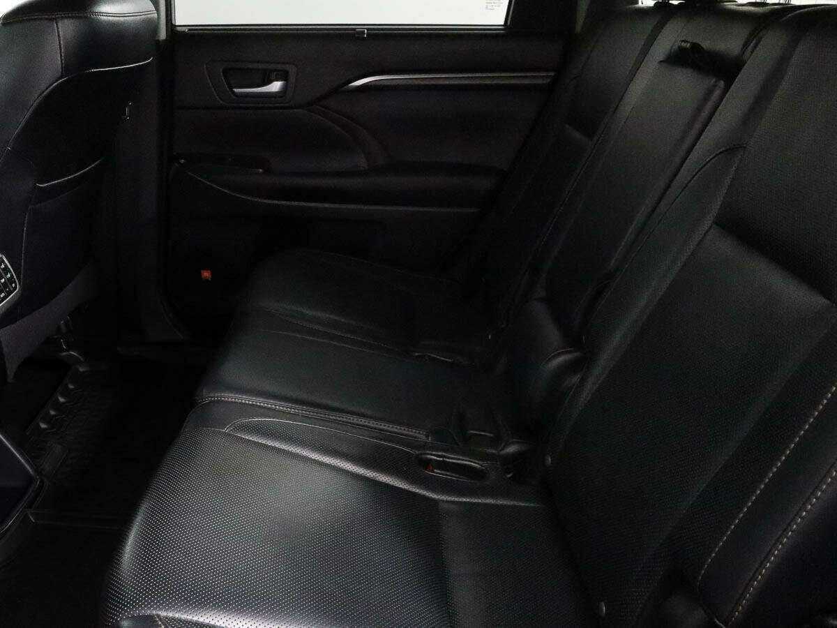 Toyota Highlander с пробегом — 2014 год. Фото: #7