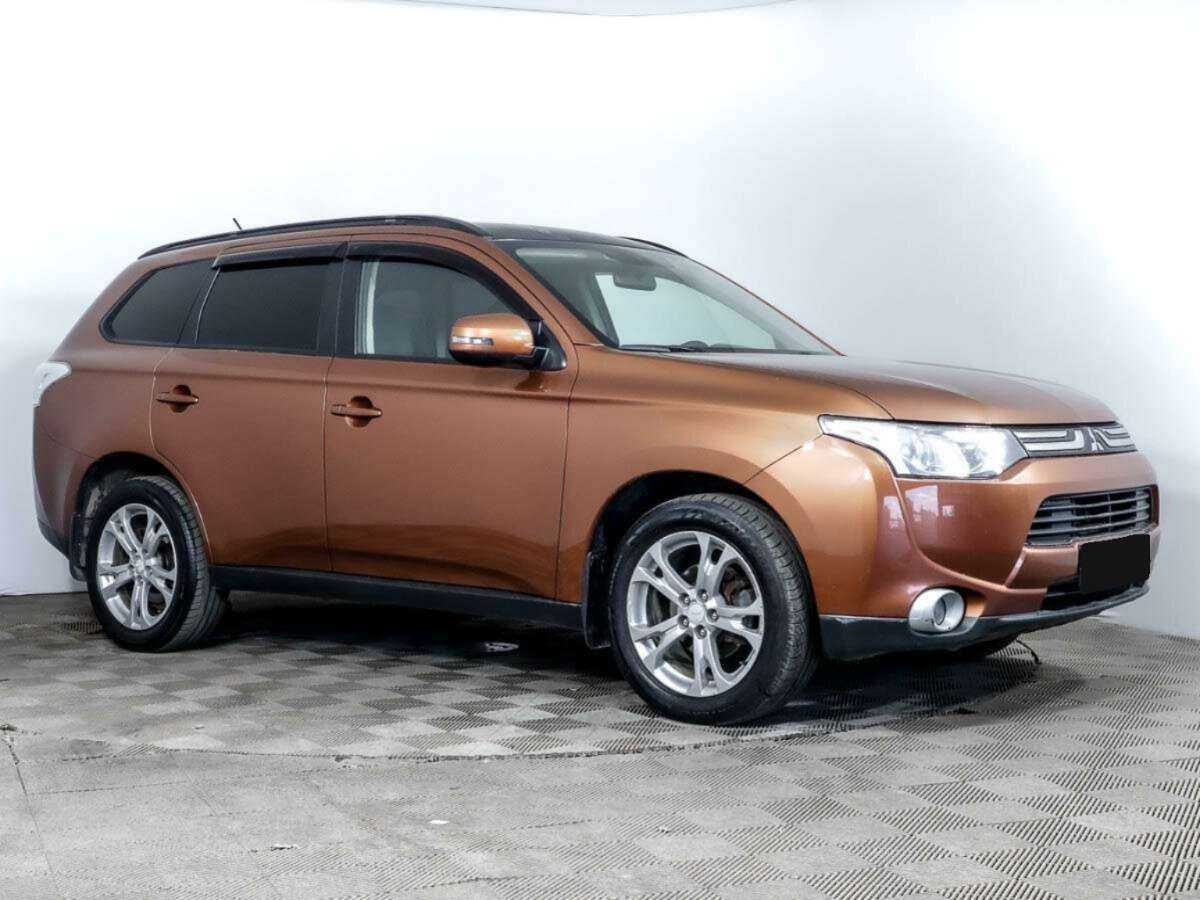 Mitsubishi Outlander с пробегом — 2012 год. Фото: #2
