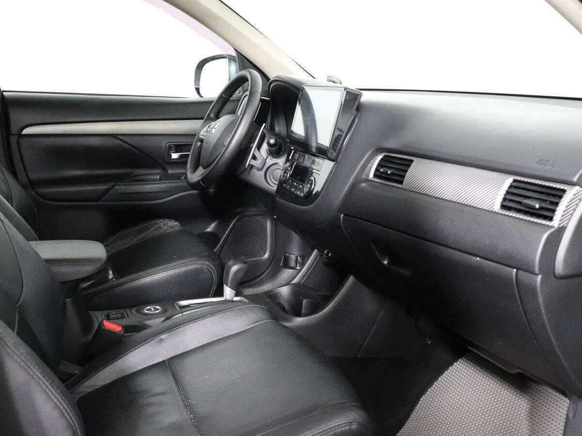 Mitsubishi Outlander с пробегом — 2012 год. Фото: #5