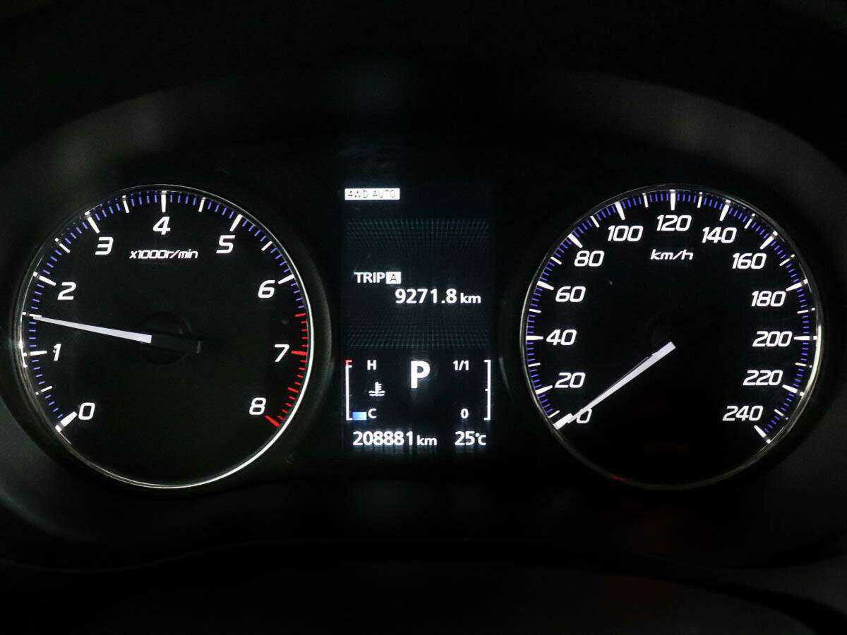 Mitsubishi Outlander с пробегом — 2012 год. Фото: #8