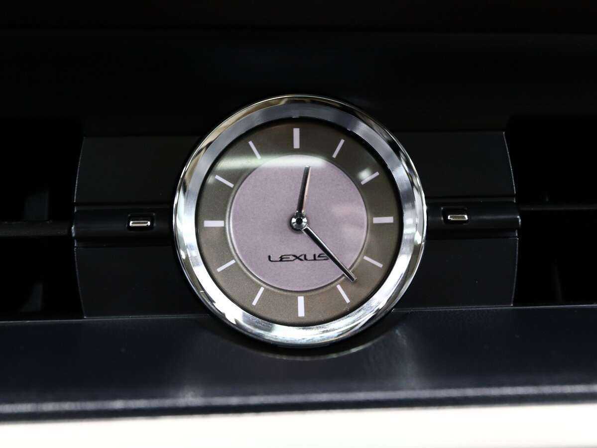 Lexus ES с пробегом — 2016 год. Фото: #19