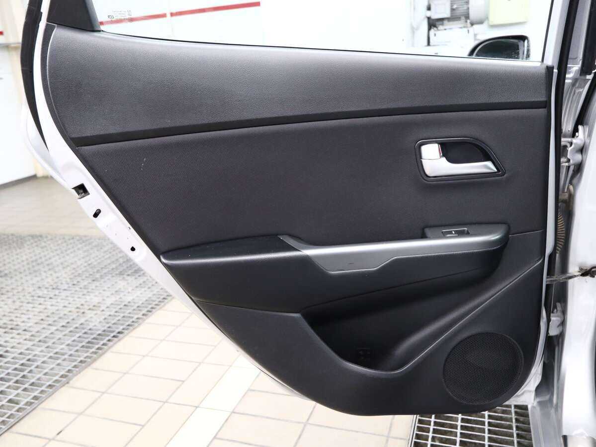 Kia Rio с пробегом — 2015 год. Фото: #8