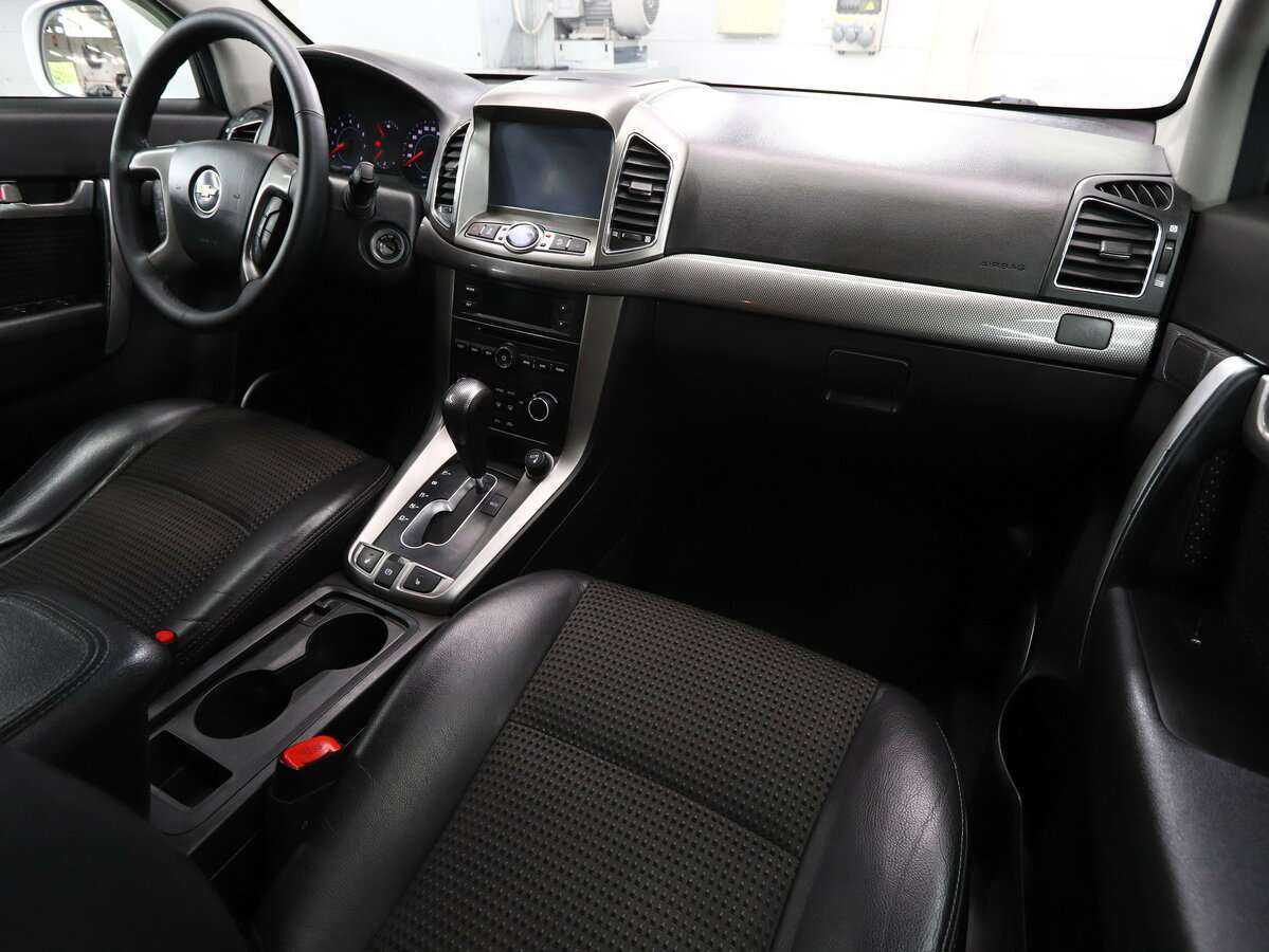 Chevrolet Captiva с пробегом — 2012 год. Фото: #16