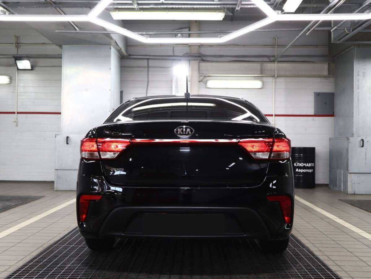 Kia Rio с пробегом — 2017 год. Фото: #3
