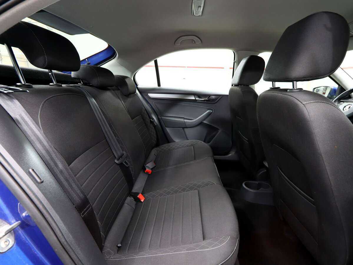 Skoda Rapid с пробегом — 2018 год. Фото: #11