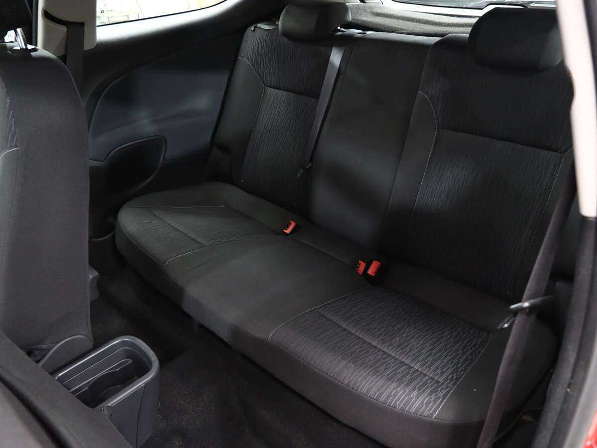 Opel Astra с пробегом — 2012 год. Фото: #8