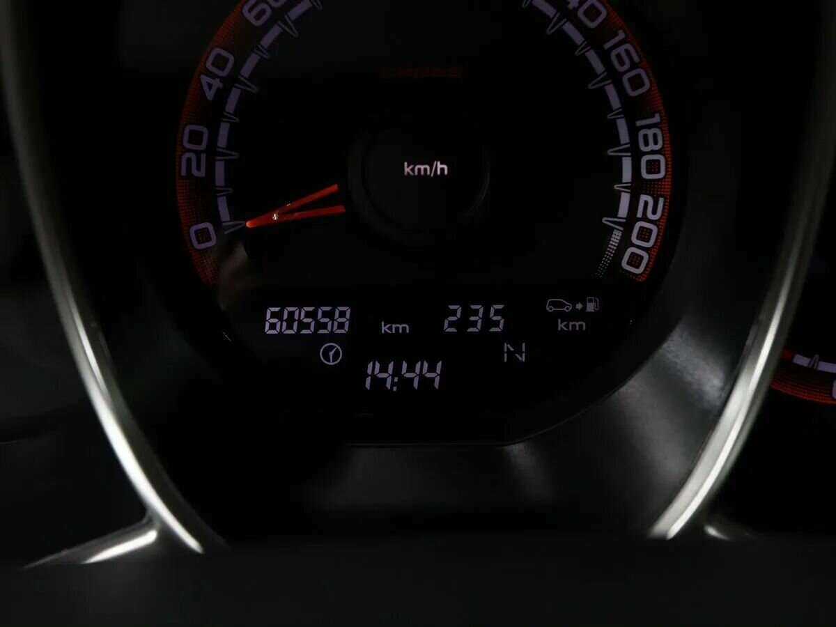 Lada (ВАЗ) Vesta с пробегом — 2018 год. Фото: #14