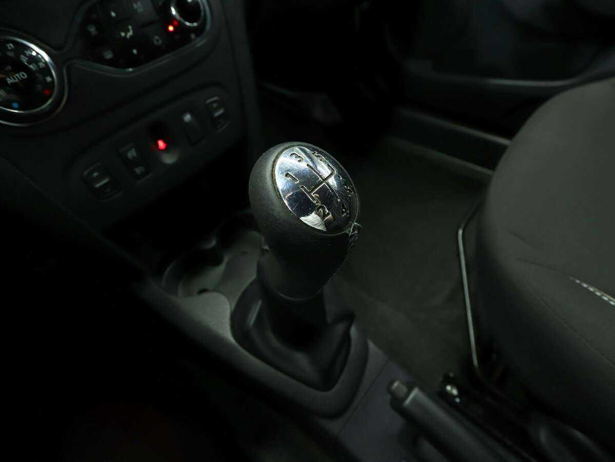 Renault Sandero с пробегом — 2020 год. Фото: #17