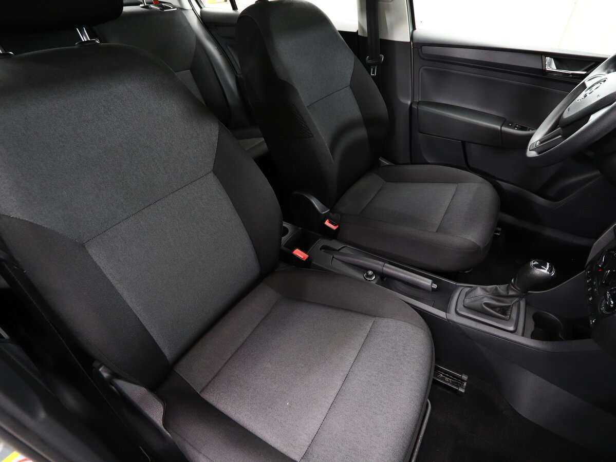 Skoda Rapid с пробегом — 2018 год. Фото: #5