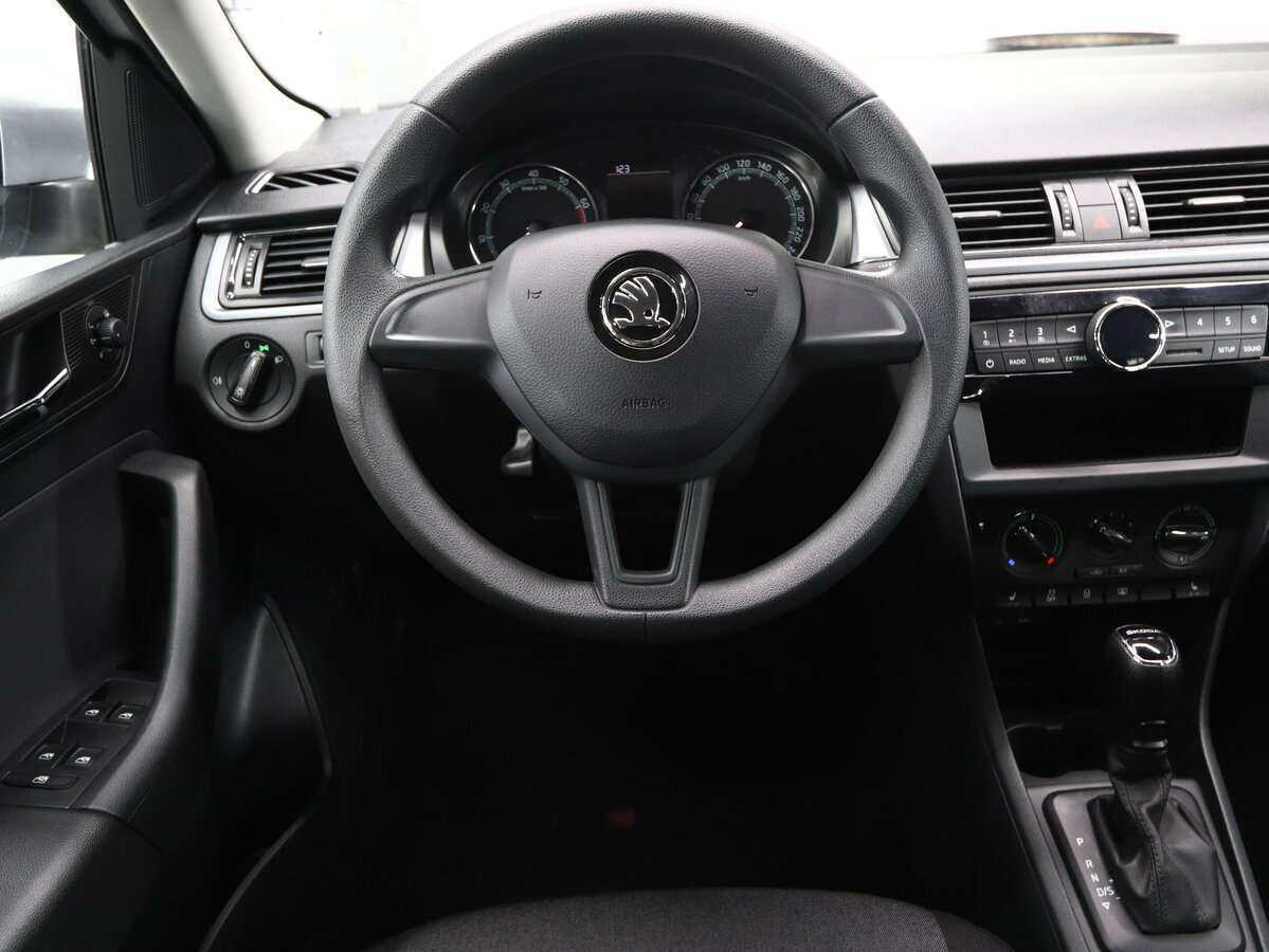 Skoda Rapid с пробегом — 2018 год. Фото: #9